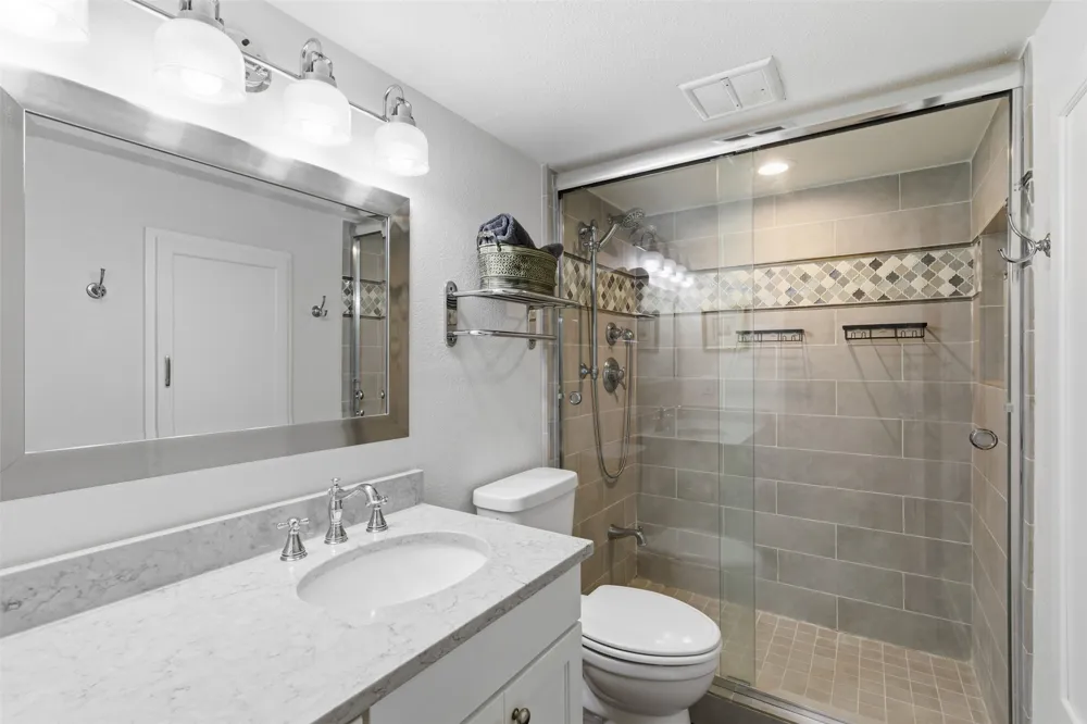 108 Harbor Drive #102 Runaway Bay, TX 76426