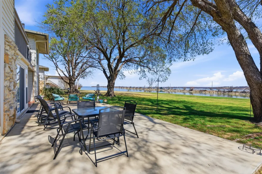 108 Harbor Drive #102 Runaway Bay, TX 76426