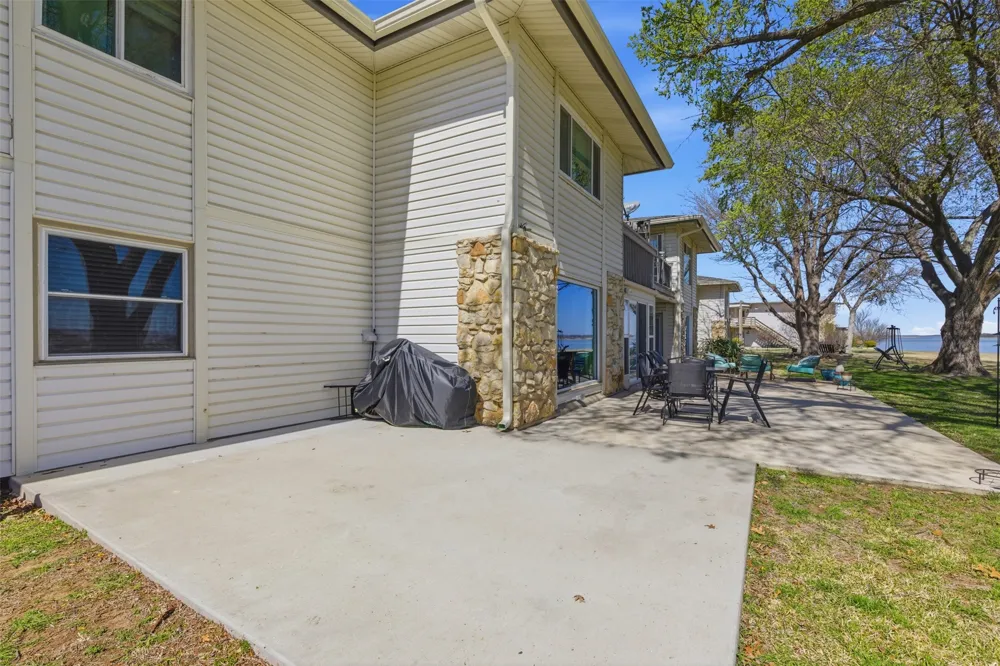 108 Harbor Drive #102 Runaway Bay, TX 76426