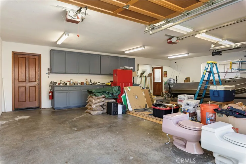 8581 Paradise Valley Boulevard Lucerne, CA 95458