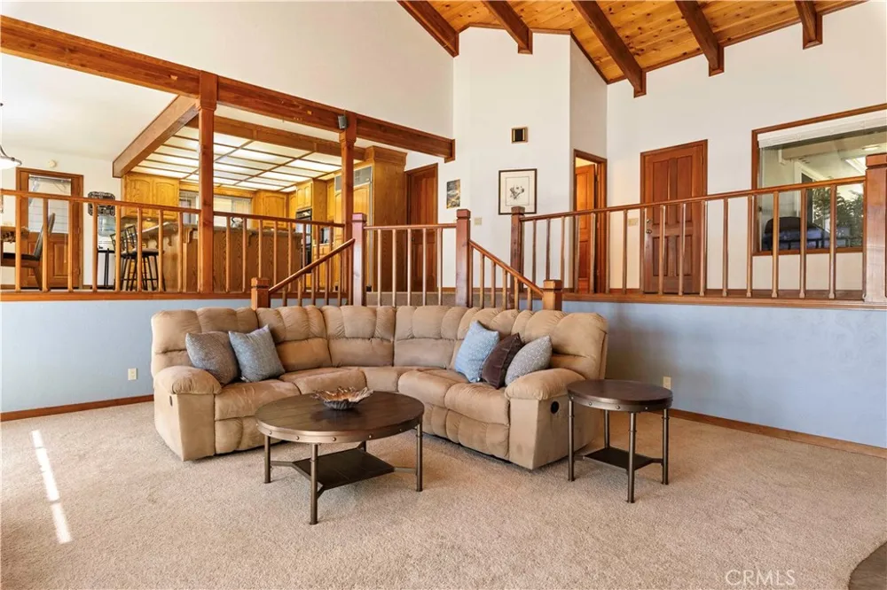 8581 Paradise Valley Boulevard Lucerne, CA 95458