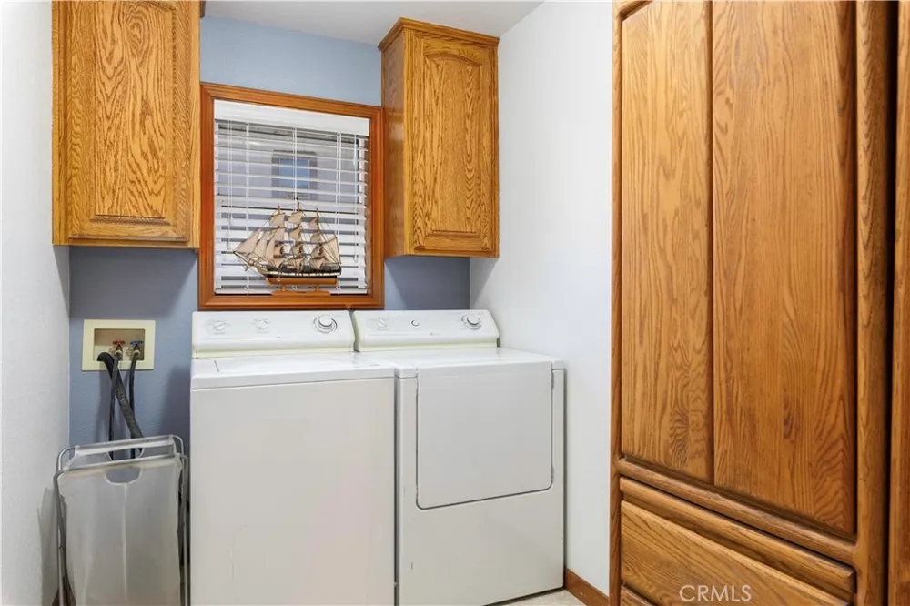 8581 Paradise Valley Boulevard Lucerne, CA 95458
