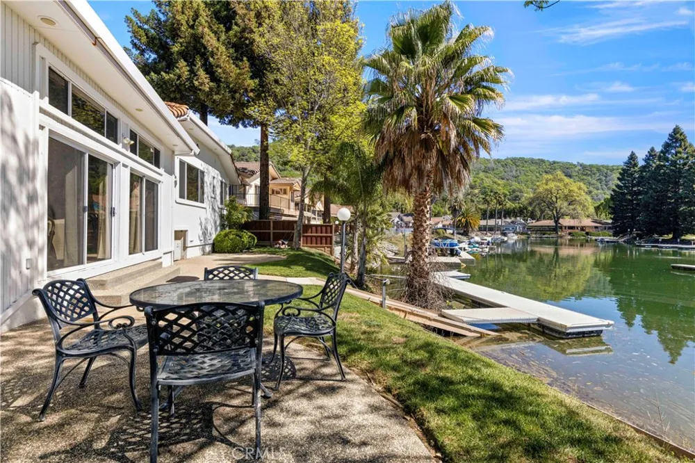8581 Paradise Valley Boulevard Lucerne, CA 95458