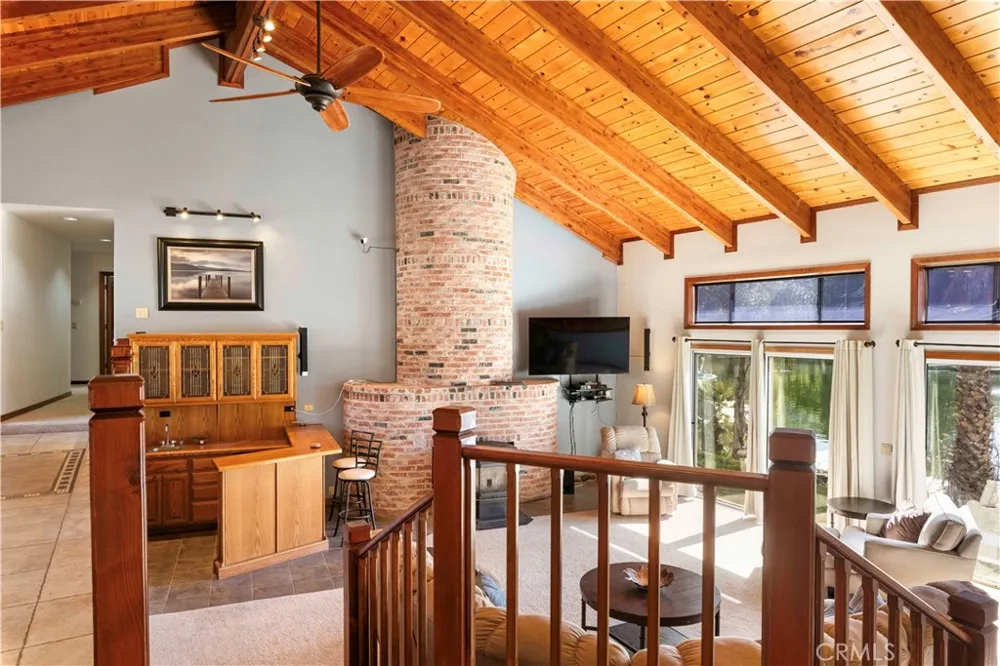 8581 Paradise Valley Boulevard Lucerne, CA 95458