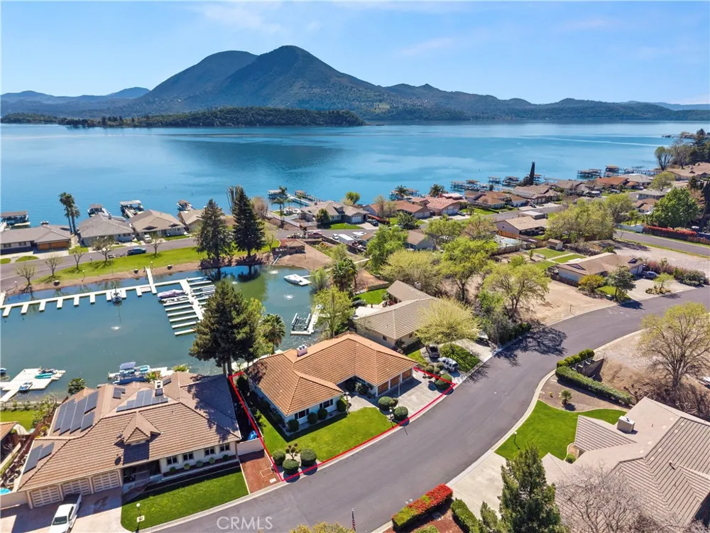 8581 Paradise Valley Boulevard Lucerne, CA 95458