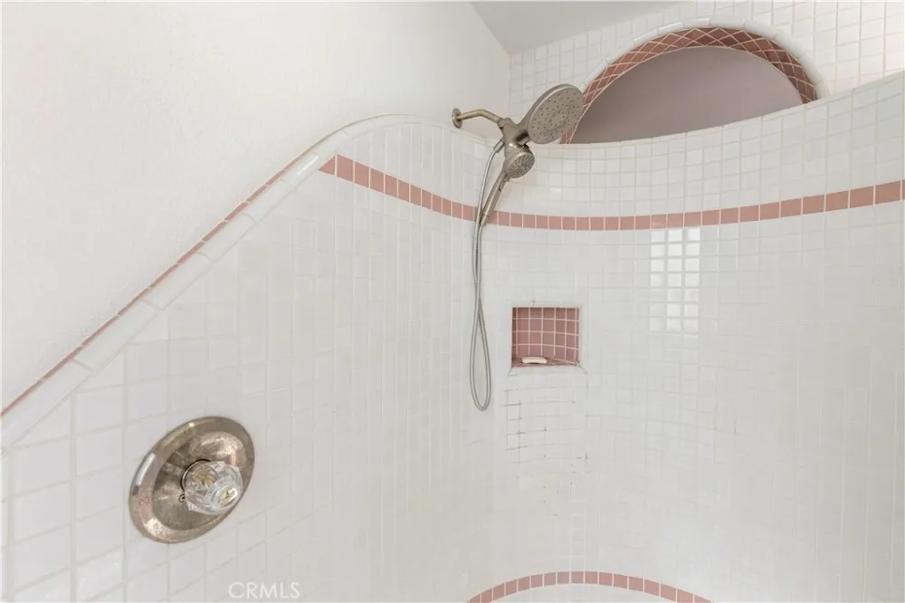 8581 Paradise Valley Boulevard Lucerne, CA 95458