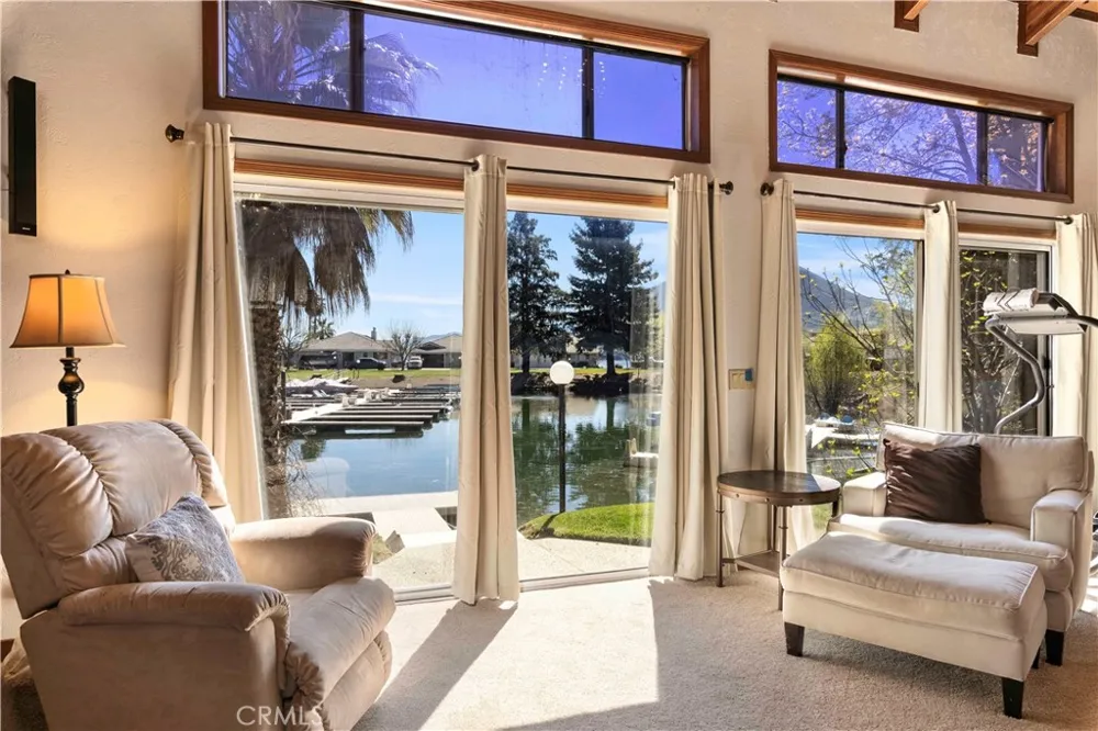 8581 Paradise Valley Boulevard Lucerne, CA 95458