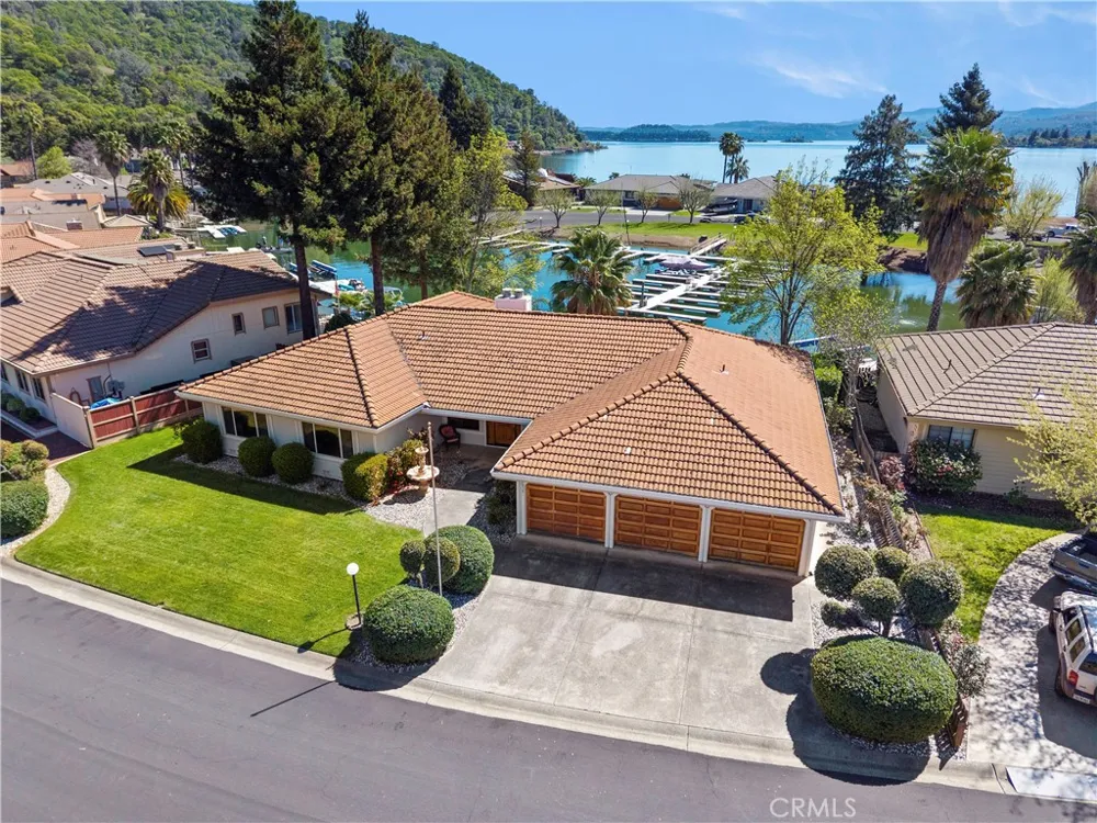 8581 Paradise Valley Boulevard Lucerne, CA 95458
