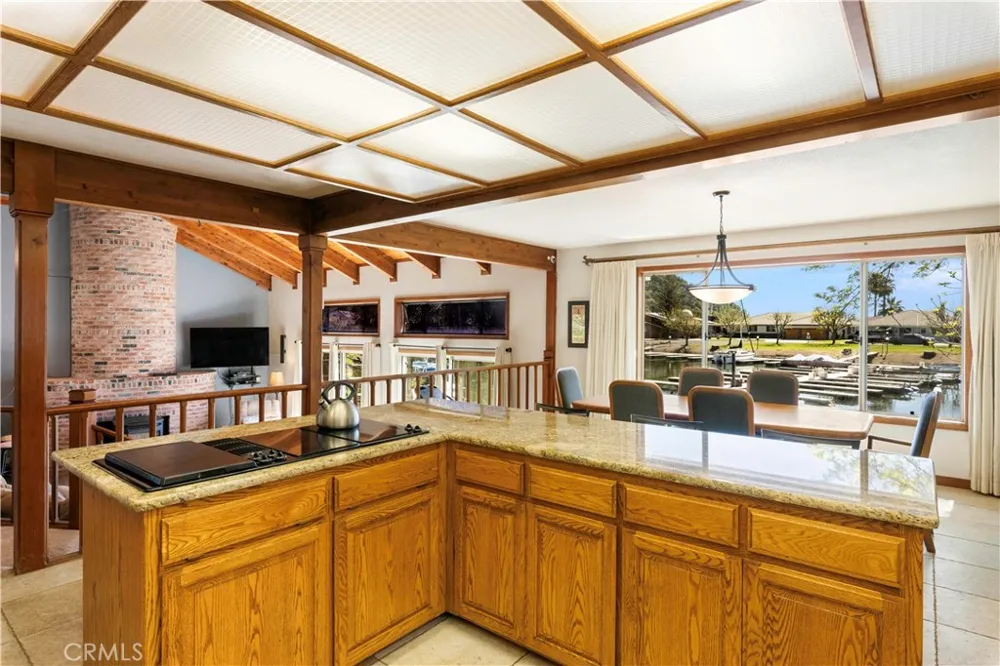 8581 Paradise Valley Boulevard Lucerne, CA 95458