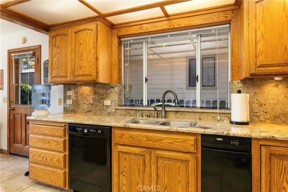 8581 Paradise Valley Boulevard Lucerne, CA 95458