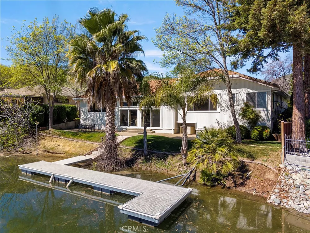 8581 Paradise Valley Boulevard Lucerne, CA 95458