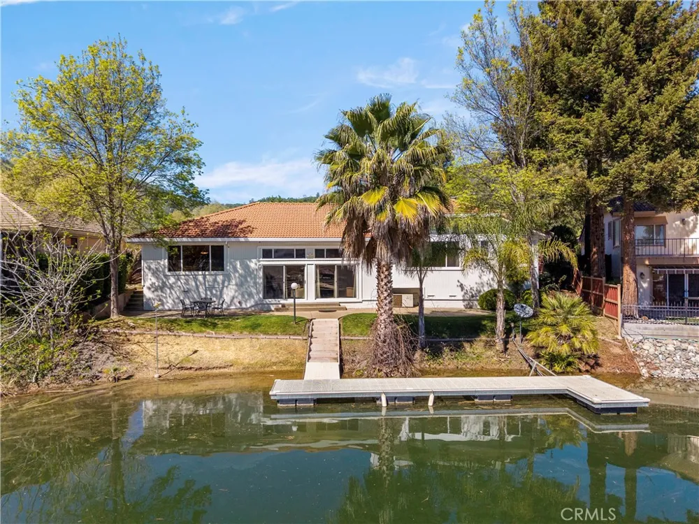 8581 Paradise Valley Boulevard Lucerne, CA 95458