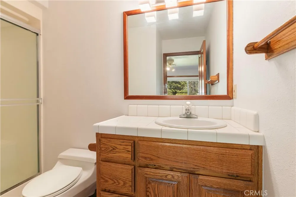 8581 Paradise Valley Boulevard Lucerne, CA 95458