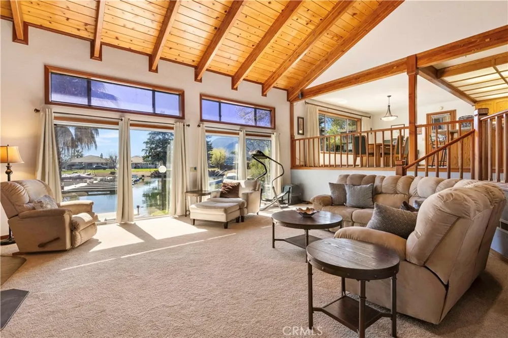 8581 Paradise Valley Boulevard Lucerne, CA 95458