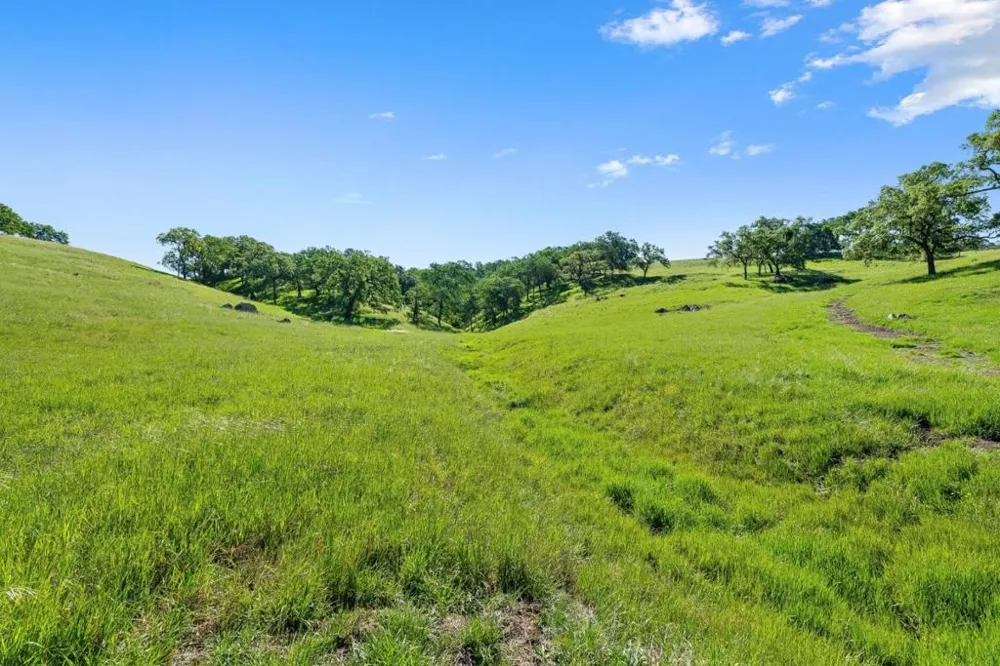 W San Martin Avenue San Martin, CA 95046