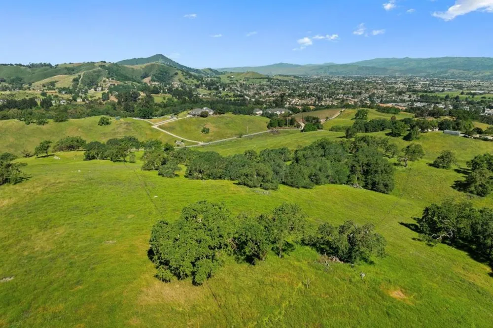 W San Martin Avenue San Martin, CA 95046