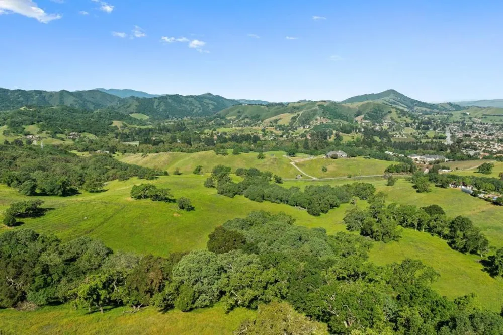W San Martin Avenue San Martin, CA 95046