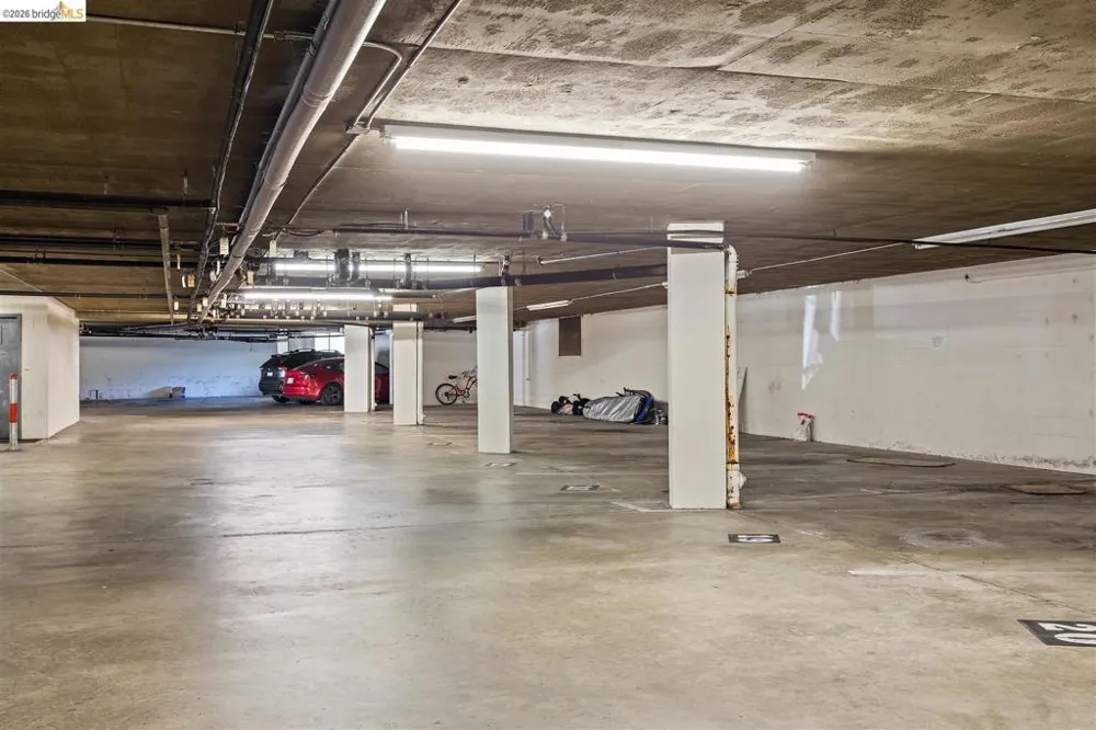 567 Oakland Ave #206 Oakland, CA 94611