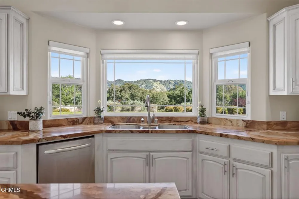 10995 Alto Court Oak View, CA 93022
