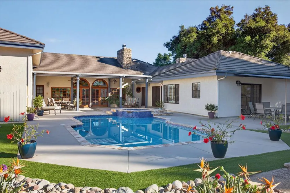 10995 Alto Court Oak View, CA 93022