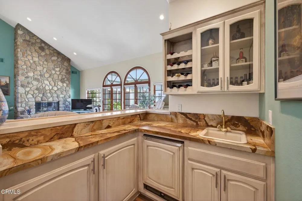 10995 Alto Court Oak View, CA 93022