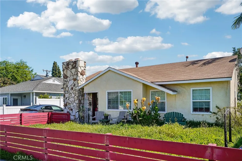 13932 Elmcroft Norwalk, CA 90650