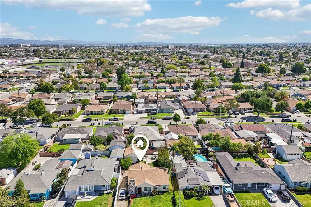 13932 Elmcroft Norwalk, CA 90650