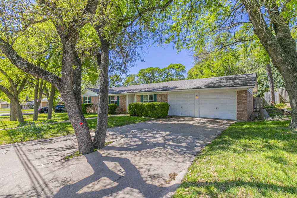 1808 Beal Street Belton, TX 76513