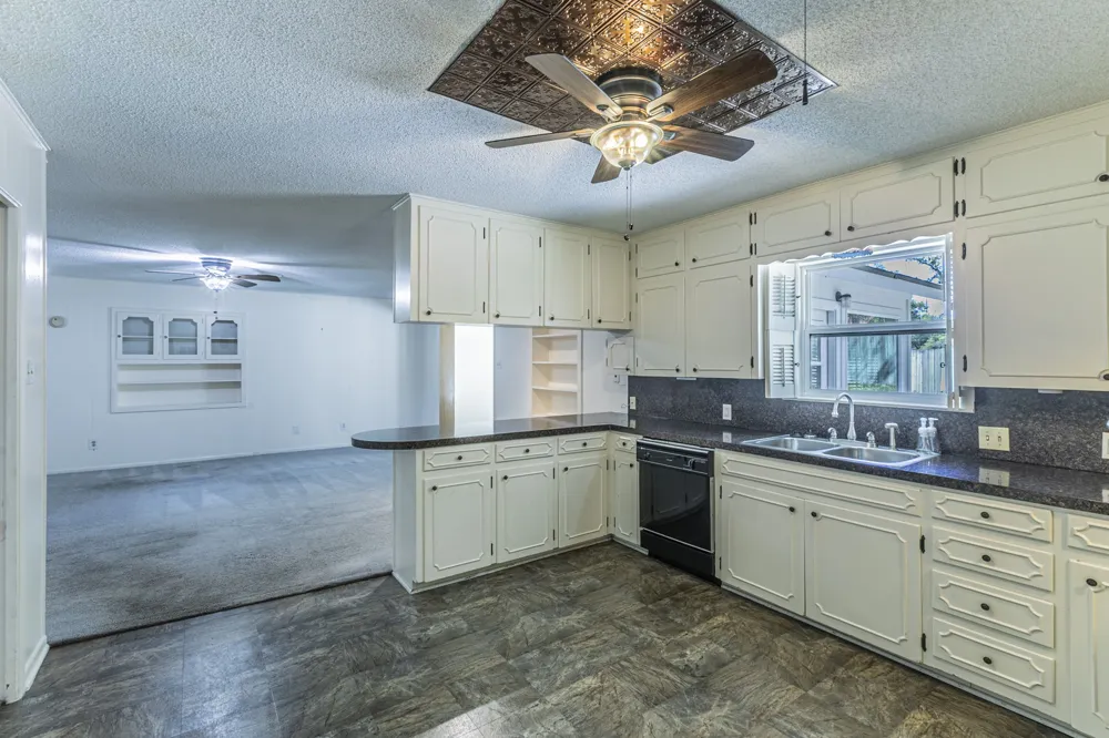1808 Beal Street Belton, TX 76513