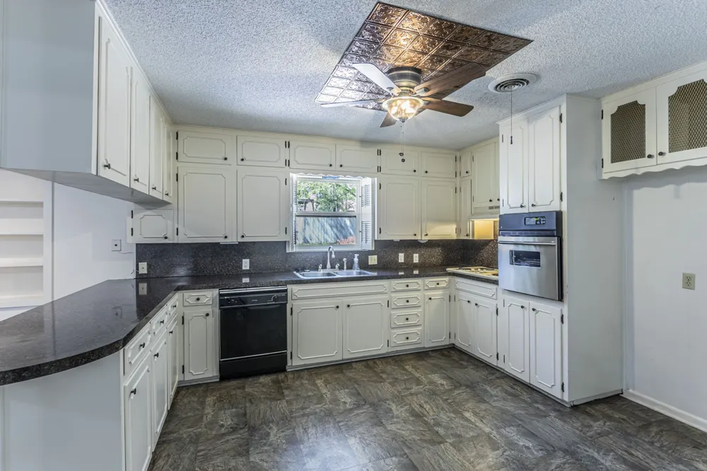 1808 Beal Street Belton, TX 76513