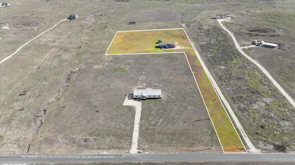 430 County Road 451 Coupland, TX 78615