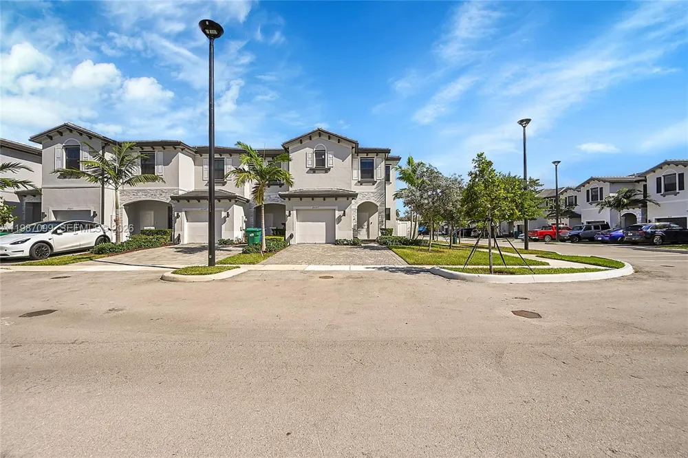 20357 NW 4th Path Miami Gardens, FL 33169