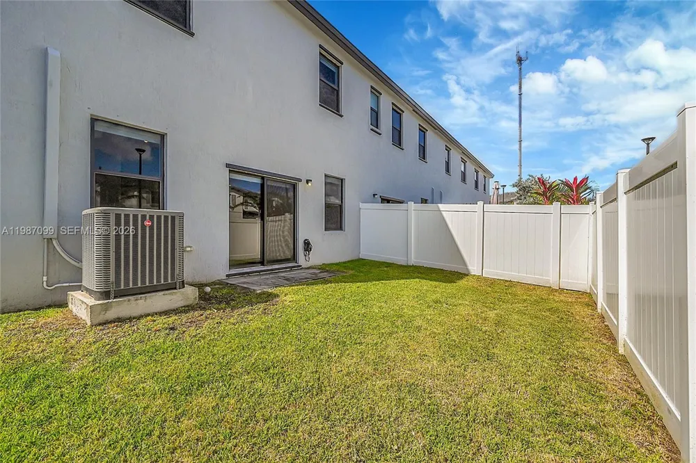 20357 NW 4th Path Miami Gardens, FL 33169