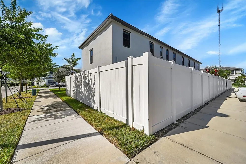 20357 NW 4th Path Miami Gardens, FL 33169
