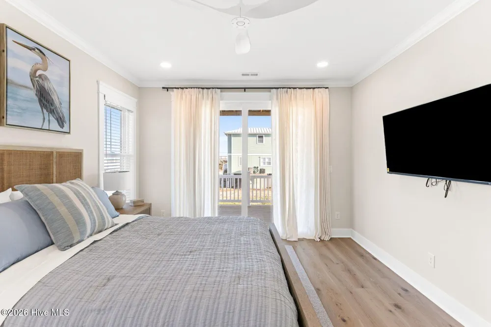 1826 New River Drive Surf City, NC 28445