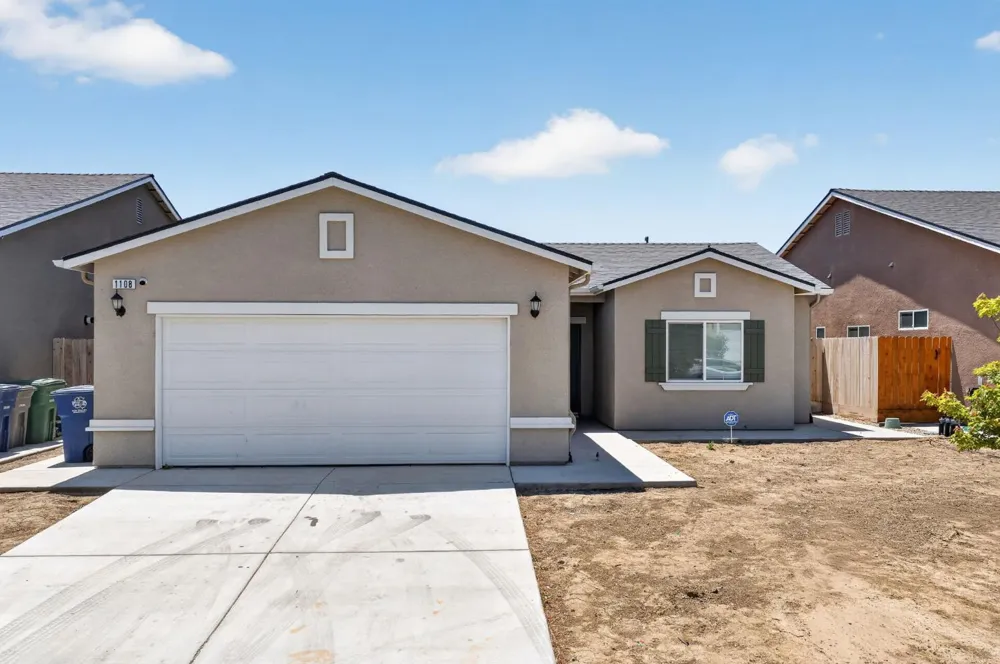 1108 Ventura Street Avenal, CA 93204