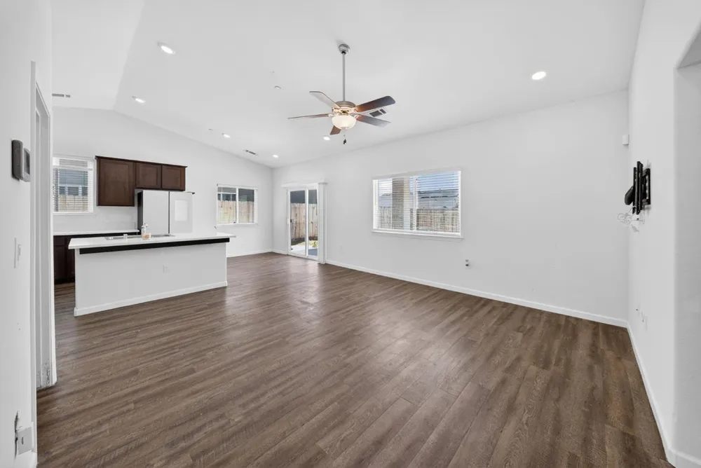 1108 Ventura Street Avenal, CA 93204