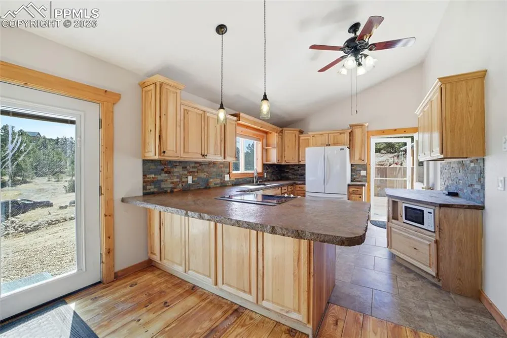 15635 County Road 143 Canon City, CO 81212
