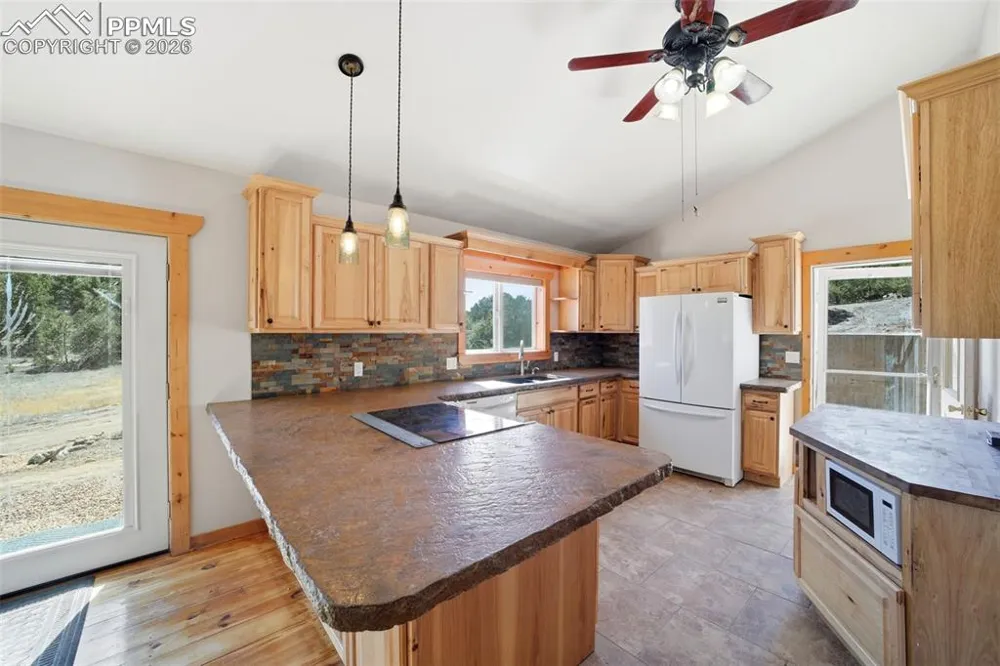 15635 County Road 143 Canon City, CO 81212