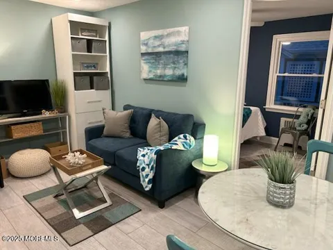 65 Mount Hermon Way #4