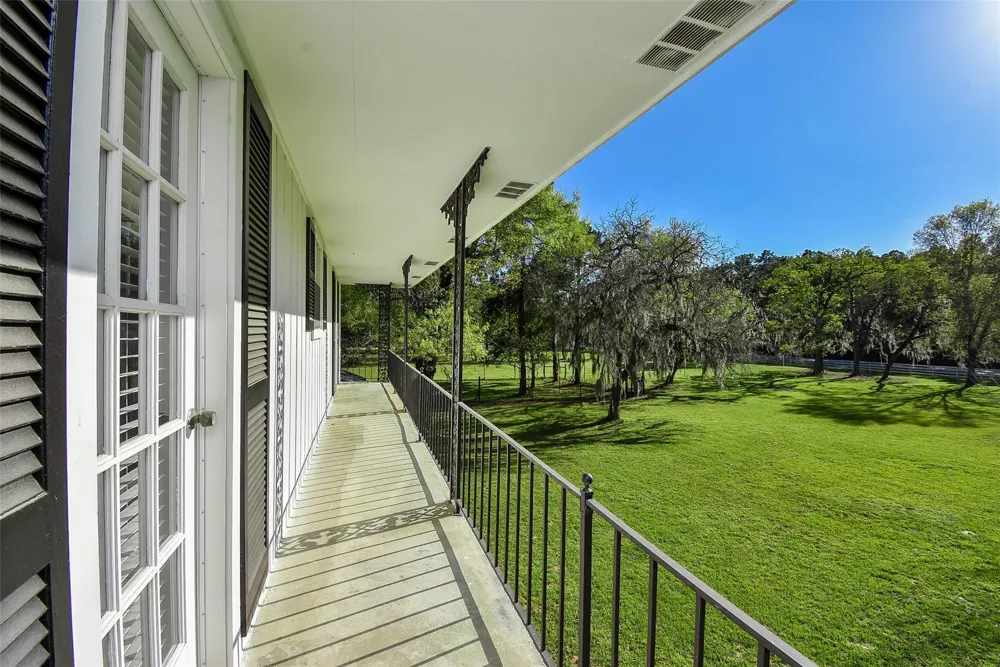 24640 Macedonia Road Hockley, TX 77447