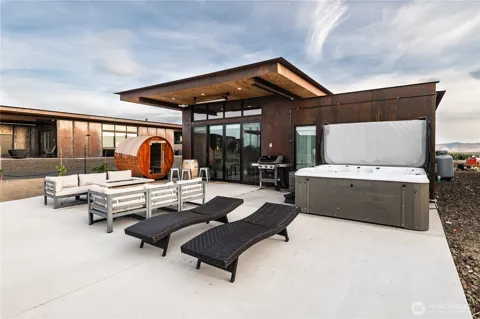 23584 Gorge Loop Drive