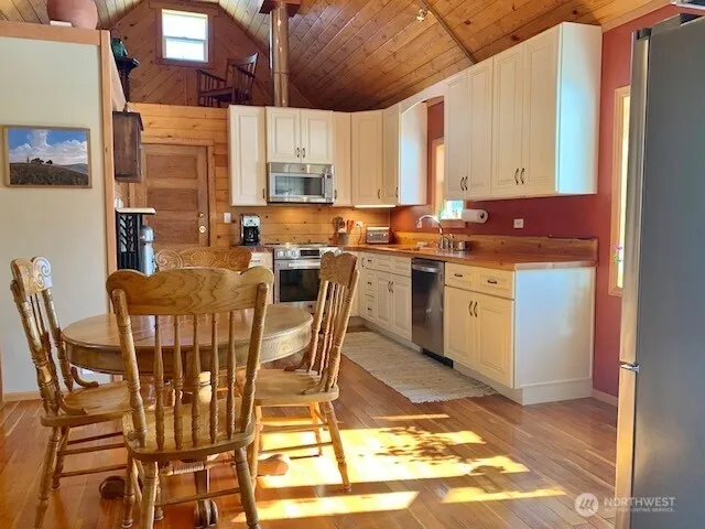 35 Low Ridge Road Malo, WA 99150