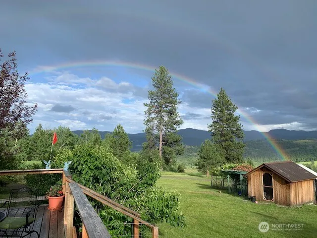 35 Low Ridge Road Malo, WA 99150