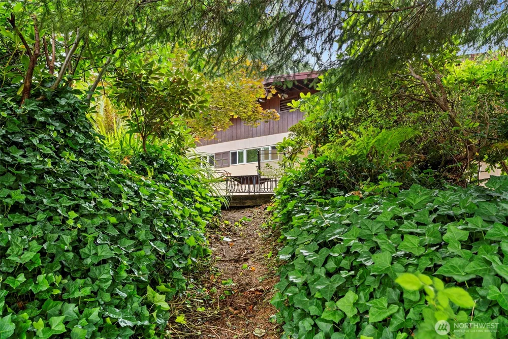 431 B STREET South Bend, WA 98586