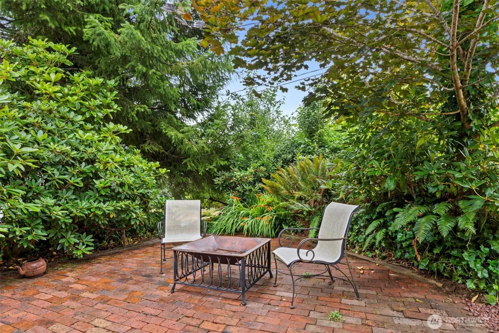 431 B STREET South Bend, WA 98586