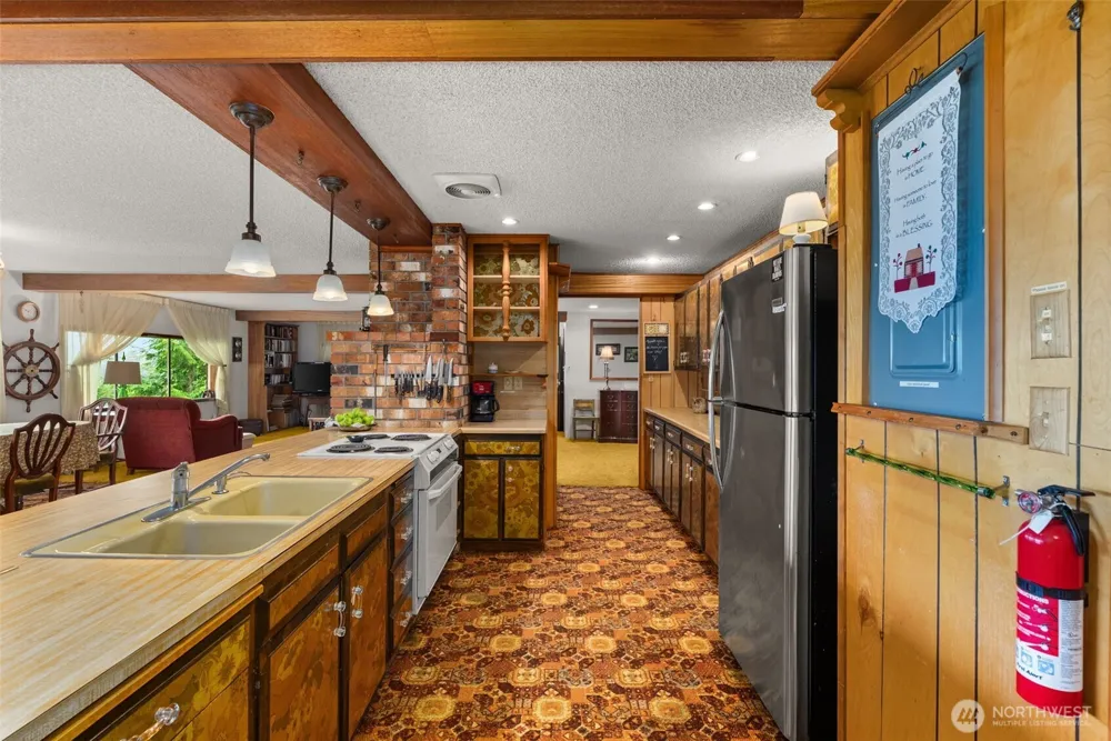 431 B STREET South Bend, WA 98586