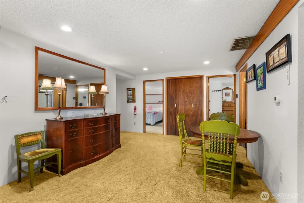 431 B STREET South Bend, WA 98586