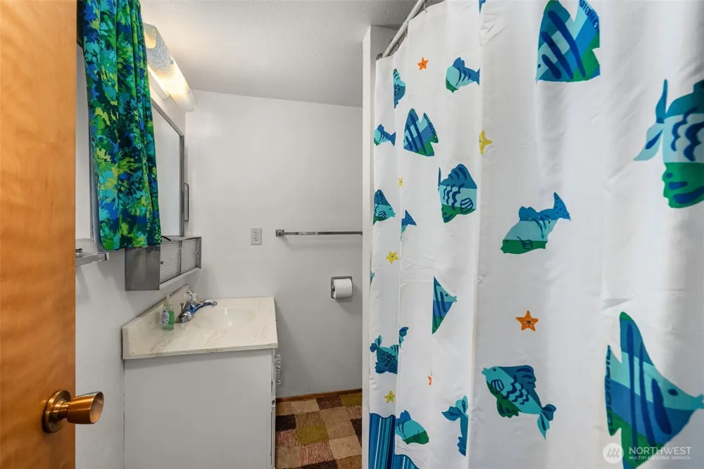 431 B STREET South Bend, WA 98586