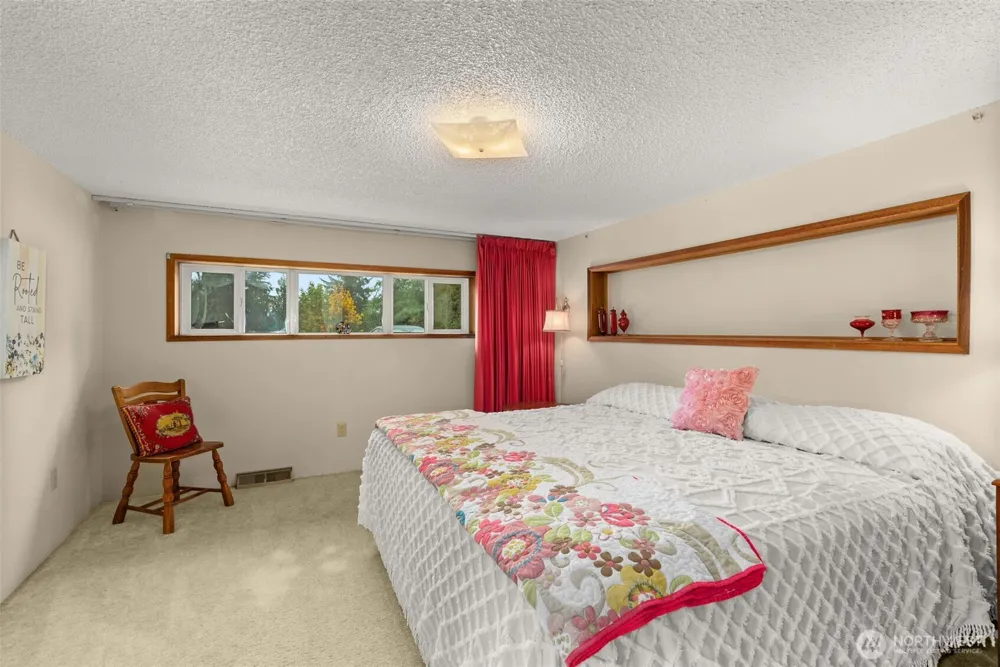431 B STREET South Bend, WA 98586